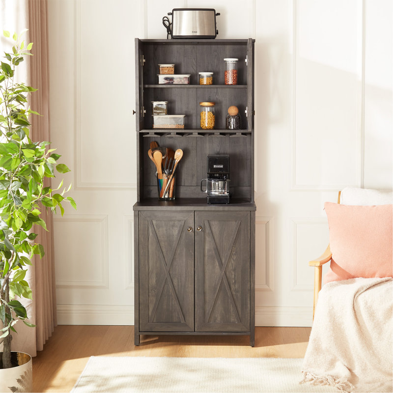 Armoire de rangement en bois avec tablettes et armoires