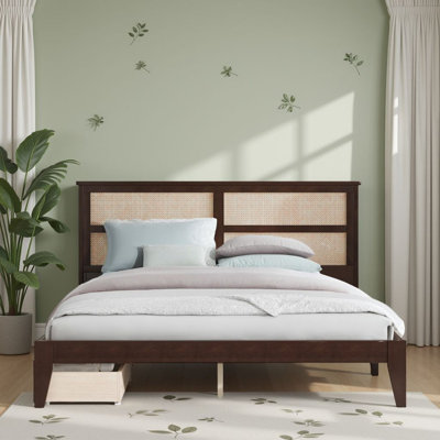Lit très grand Boho - tête de lit en rotin tissé et tiroirs de rangement sous le lit?