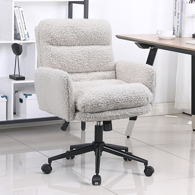 HOMCOM Love Shape Swivel Leisure Chair on Wheels Upholstery Home Office