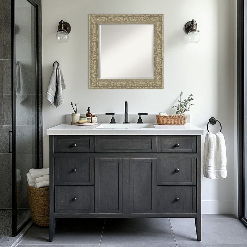 Miroir mural de salle de bain Luxe Antique, 26,75 po x 22,75 po, Argent antique
