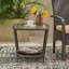 Charmante table d'appoint d'extérieur avec osier élégant et plateau en verre élégant