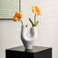 Vase décoratif en céramique blanche, joli petit vase à fleurs blanches pour la décoration intérieure, vases décoratifs en céramique de style bohème d'inspiration nordique moderne