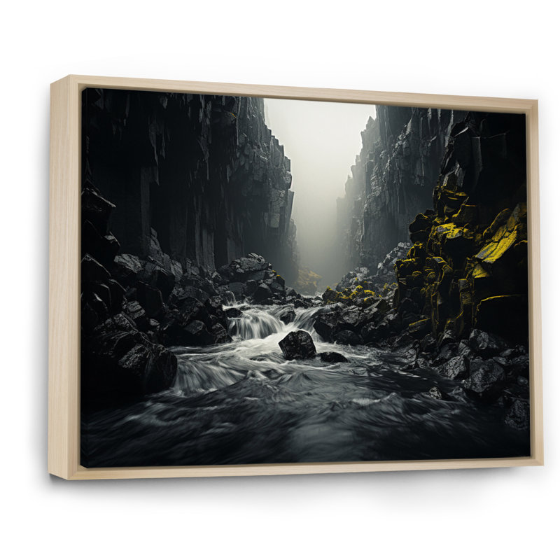 Chute d'eau dynamique - impressions sur toile, H 24 po x l 32 po x P 1 po, Cadre naturel flottant