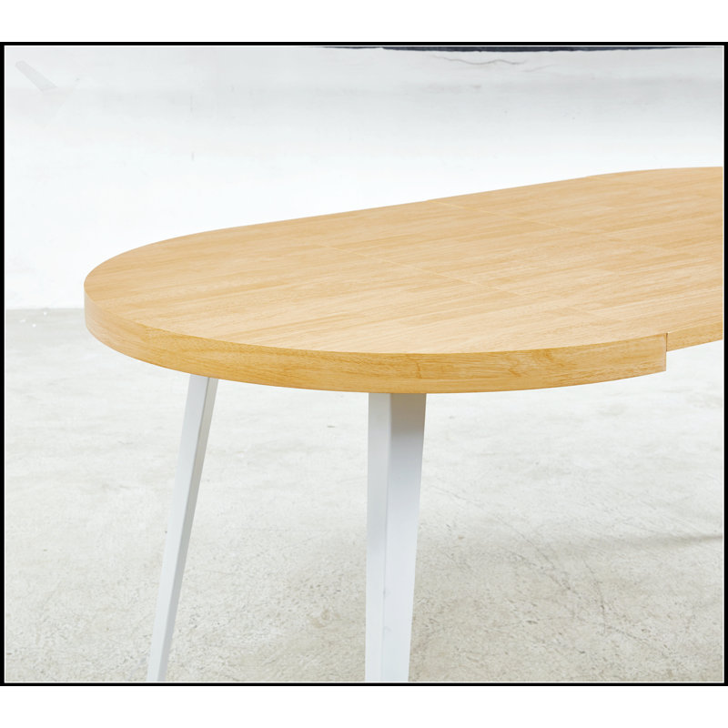 Table de salle à manger et de bureau extensible avec plateau en panneau de fibres à densité moyenne, pieds en métal robustes et finition chêne pour une utilisation polyvalente et durable.