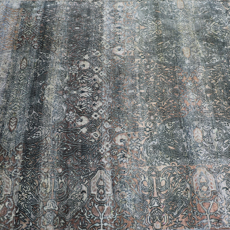 Gray Alchemy Traditional Silk Rug - 3'10" x 5'9"