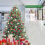 Arbre de Noël vert en cachemire réaliste-404658065