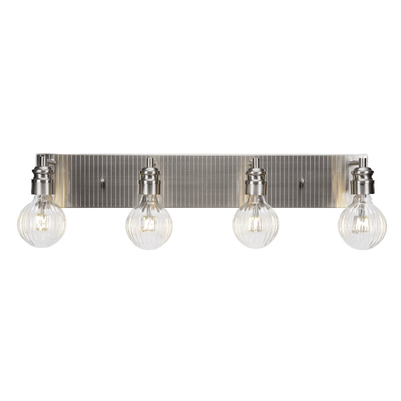 Barre d'éclairage de salle de bain 4 lumières Edge avec finition nickel brossé et ampoules DEL 4 watts