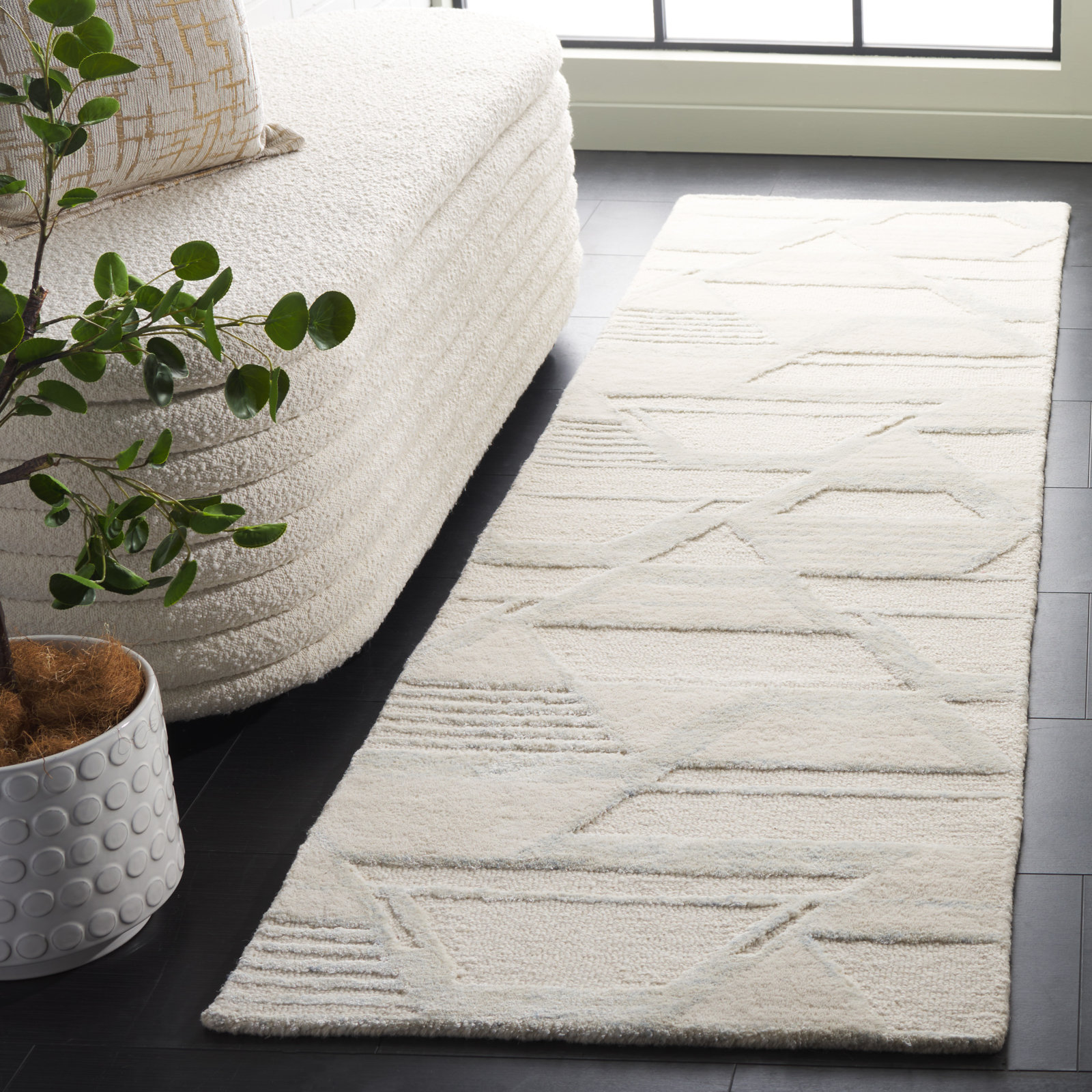 Kyrie Hand-Tufted Abstract Rug, Runner 2'3" x 8'