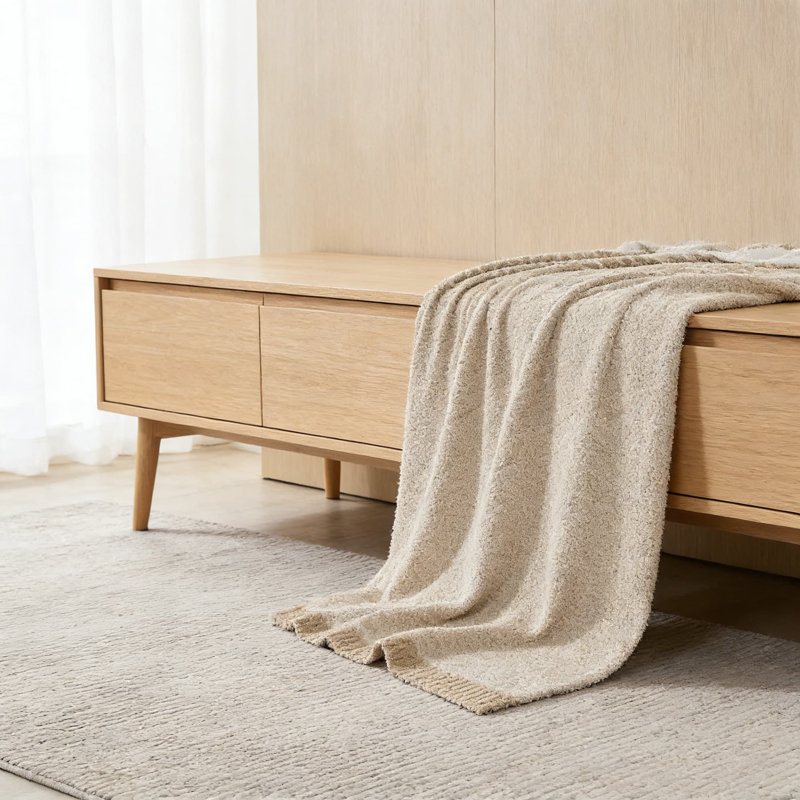 Jeté rayé en tricot, couverture moelleuse en microfibre moelleuse pour canapé, lit et voyage, couverture décorative légère et confortable