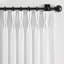 Rideau à plis pincés, rideaux semi-occultants à pattes avec crochets et anneaux-973359449-1004149852