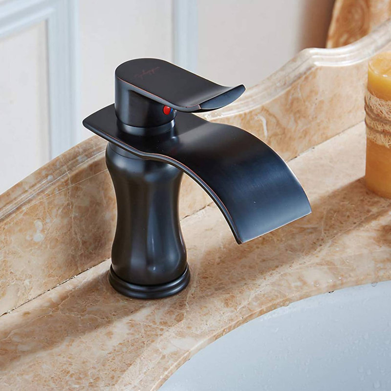 Robinet de salle de bain à un trou