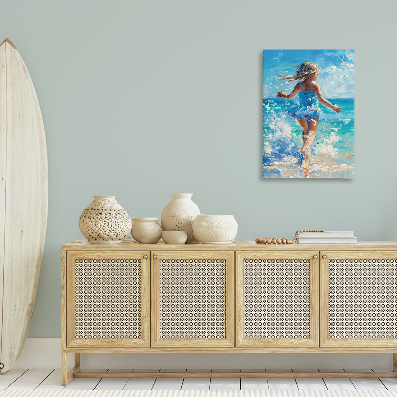 «Girl Splashing on Shore Canvas», conception par LSR Design Studio, H 36 po x l 24 po