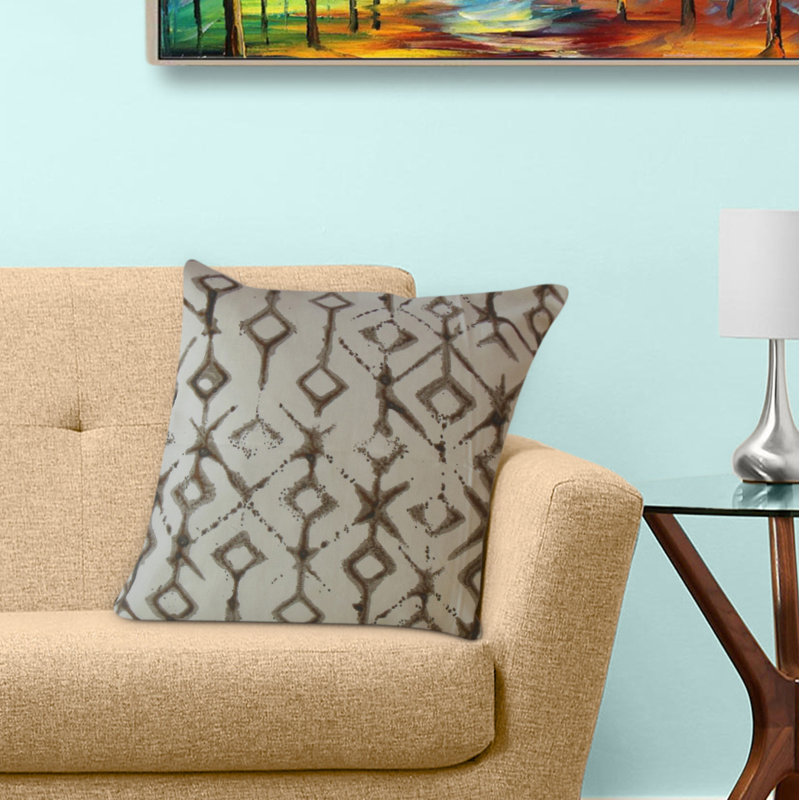 Oreiller en coton Kaniel Ikat, 24 po x 24 po, Brun, Coussin décoratif