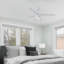 Ventilateur de plafond d'intérieur de 44 po avec éclairage Skelton, ventilateur de plafond à chaîne à 3 pales, moteur CA réversible, ensemble d'éclairage DEL à changement de couleur - blanc mat-262816884-181729895-262816891