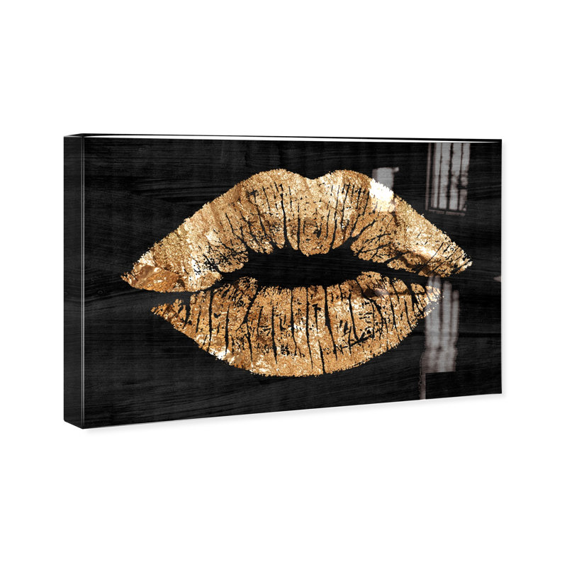 Solid Kiss Night Print