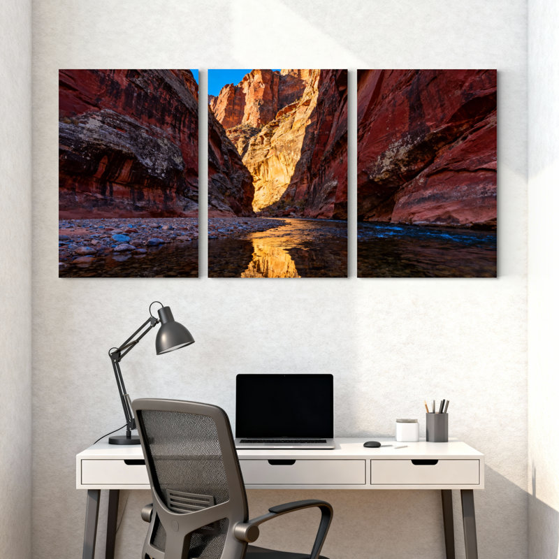 Scénario et paysages urbains, murs de canyon reflétant la lumière de l'eau, ensemble de 3 impressions murales sur toile