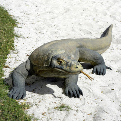 The Grand - Scale Wildlife Animal Animals Weather Resistant UV Resistant Polyresin Garden Statue