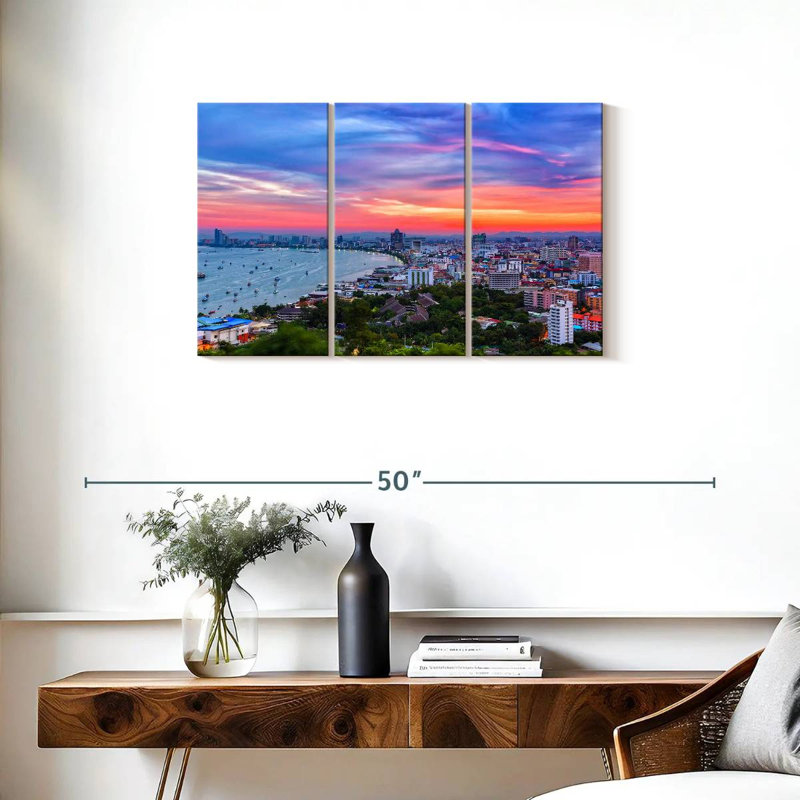 Plage de Pattaya au crépuscule, H 20 po x l 33 po