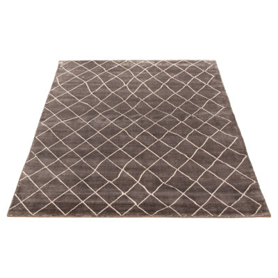 Tapis gris unique de 5 pi 6 po x 7 pi 7 po Kashkuli Gabbeh One Of A Kind