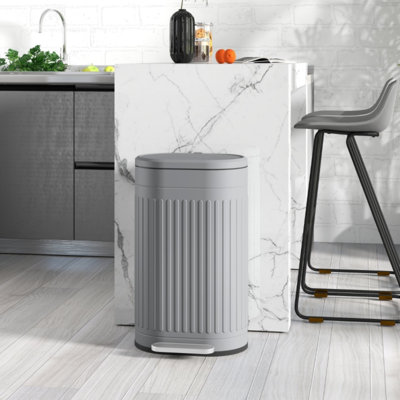 30 Liter Grey Metal Kitchen Pedal Bin with Soft Close Lid, Fingerprint Resistant Surface and Removable Inner Bucket