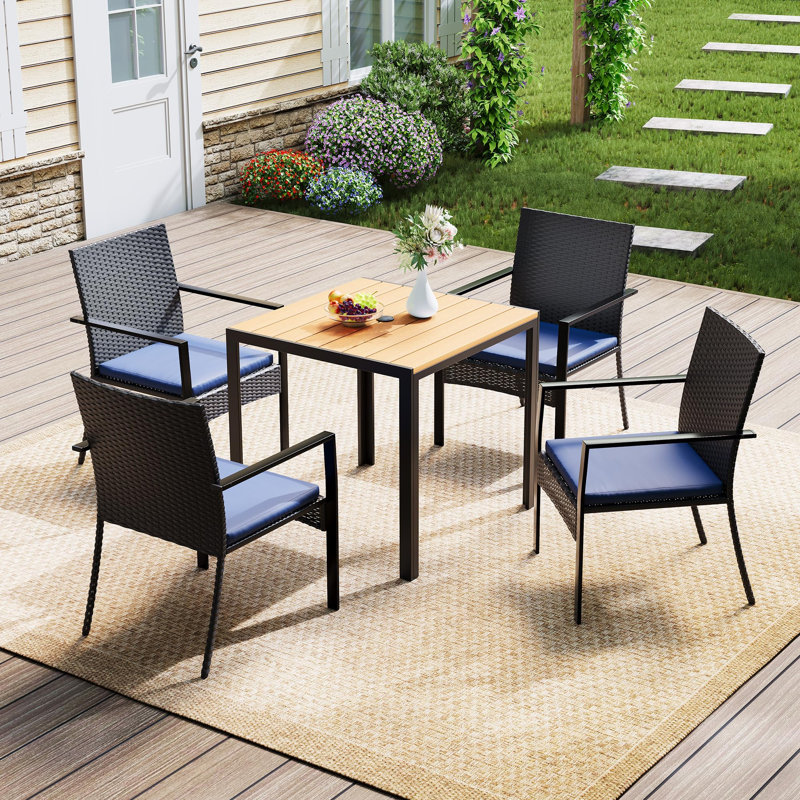 Ensemble repas de patio 5 pièces, table d'extérieur en osier et chaises, Bleu, Noir