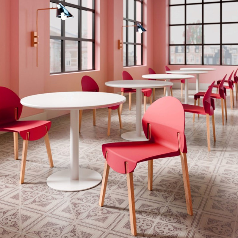 4 - Piece Crimson Indoor Dining Chairs, Industrial Grade Pp Seat, Reinforced Joints, Floor Pads Red Pack Chairs For Use, Strength, Genuine Oak Legs