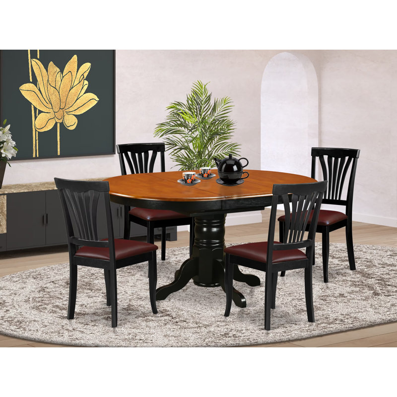 L'ensemble de table de salle à manger 5 pièces pour 4 personnes comprend une table de cuisine ovale avec rallonge papillon et 4 chaises de salle à manger en similicuir de 42 po x 60 po, noir et cerise