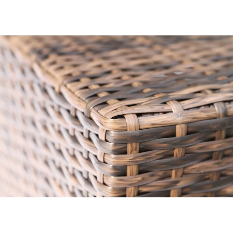 Chaise de patio avec coussins confortables