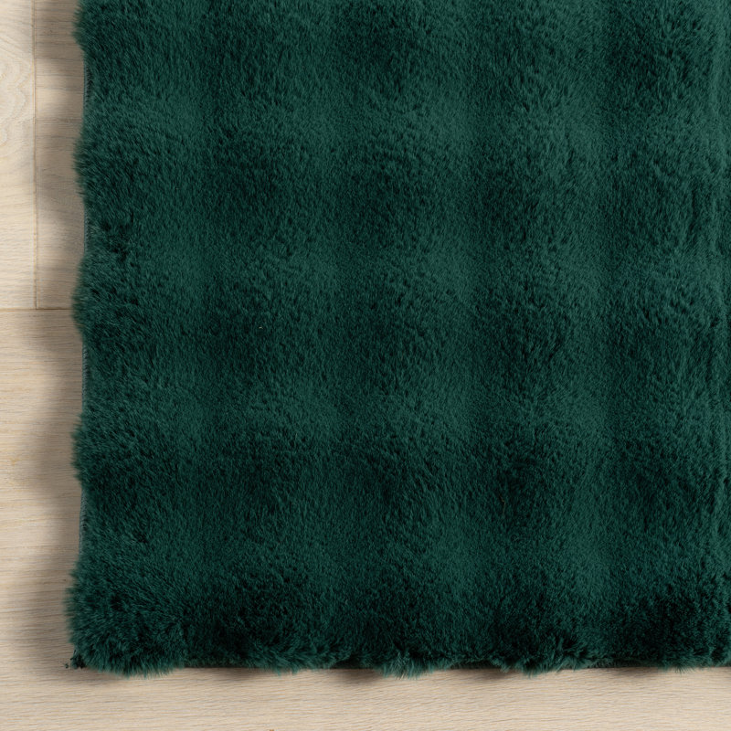 Jeni SuperiorWash Solid Faux Rabbit Machine Washable Area Rug, Rectangle 4' x 6'4"