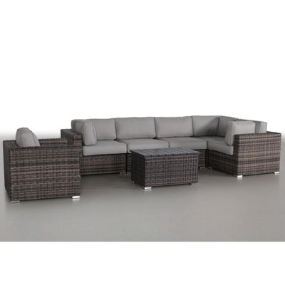 Pre-Assembled 7-Piece Rattan Sectional: Easy Outdoor Living