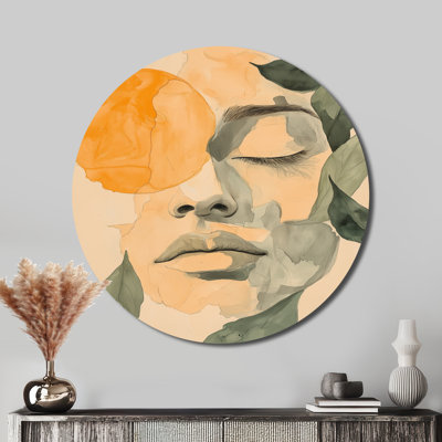 Visage serein et feuilles I - Portrait abstrait, impression d'art mural ronde en métal