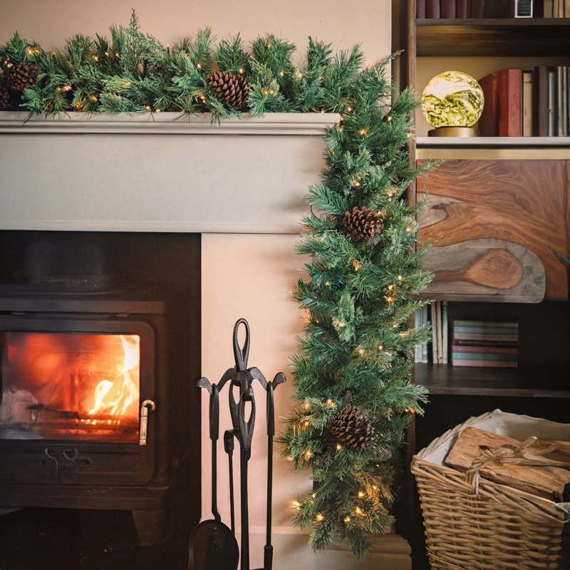 HOLLINGWORTH SPRUCE - 6ft Garland with 100 8 Function Lights