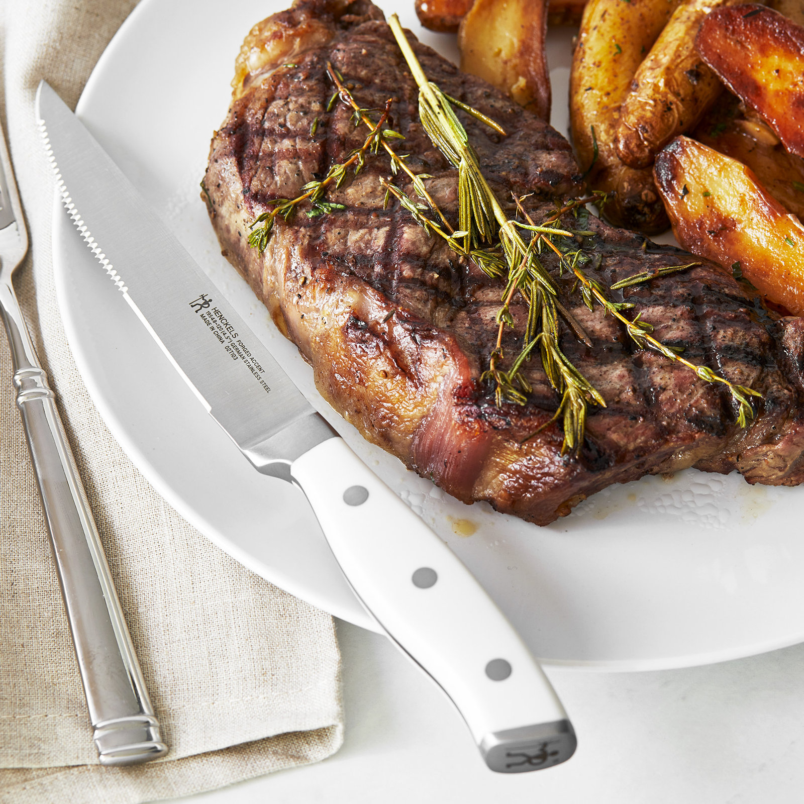 HENCKELS Forged Accent 4-Piece Steak Knife Set, White