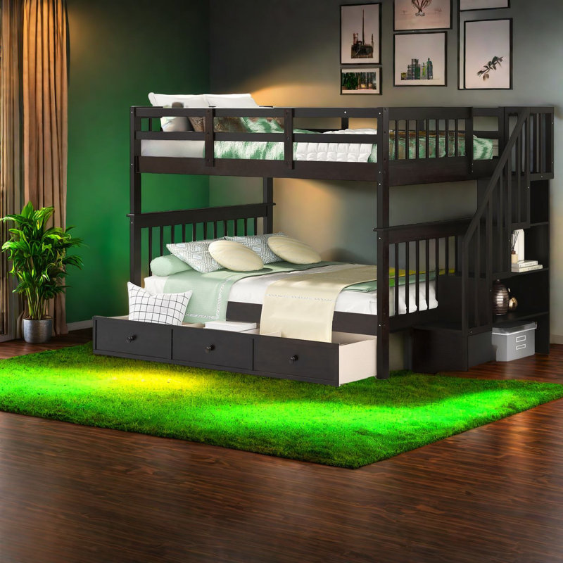 Lits superposés en bois encombrants avec solution de rangement moderne