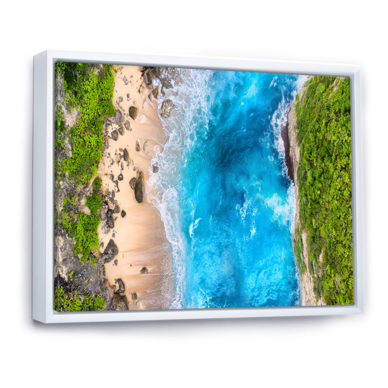 Vue aérienne de la plage tropicale turquoise II - reproduction sur toile, Toile à cadre flottant blanc, H 16 po x l 32 po