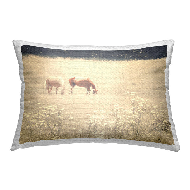 Paire de coussins d'extérieur imprimés à motif de chevaux par Graffitee Studios