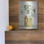 Luxe Gold Art «Gold Jar With White Flowers» par Ci «Gold Jar With White Flowers» par Cindy Jacobs
