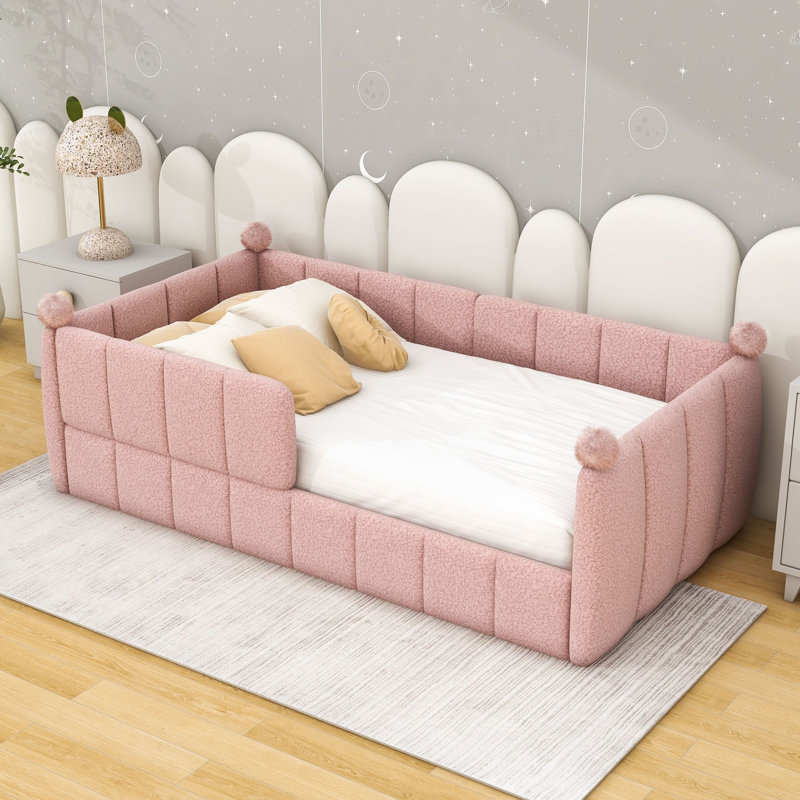 Lit tapissier de plancher avec rails entourant, Twin, Pink
