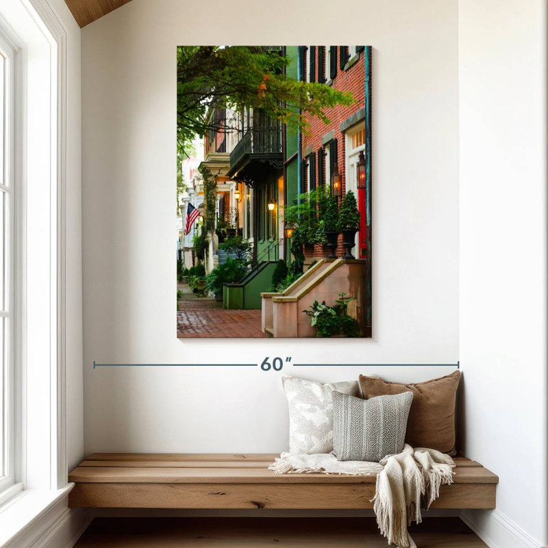 Savannah Street House, H 48 po x l 32 po