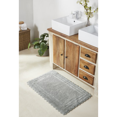 Rasika 100% Cotton 1990 GSM Tufted Reversible Bath Rug, OEKO-TEX Certified, Ultra Soft & Absorbent, Machine Washable Bathroom Rug for Shower, Tub, Sink, Vanity & Spa Areas, Crochet-Inspired Design, 21" x 34" Rectangle, Gray