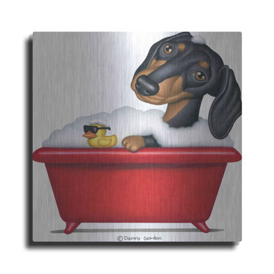 Art mural en métal Trinx «Black Dachshund in Red Tub» par Danny Gordon
