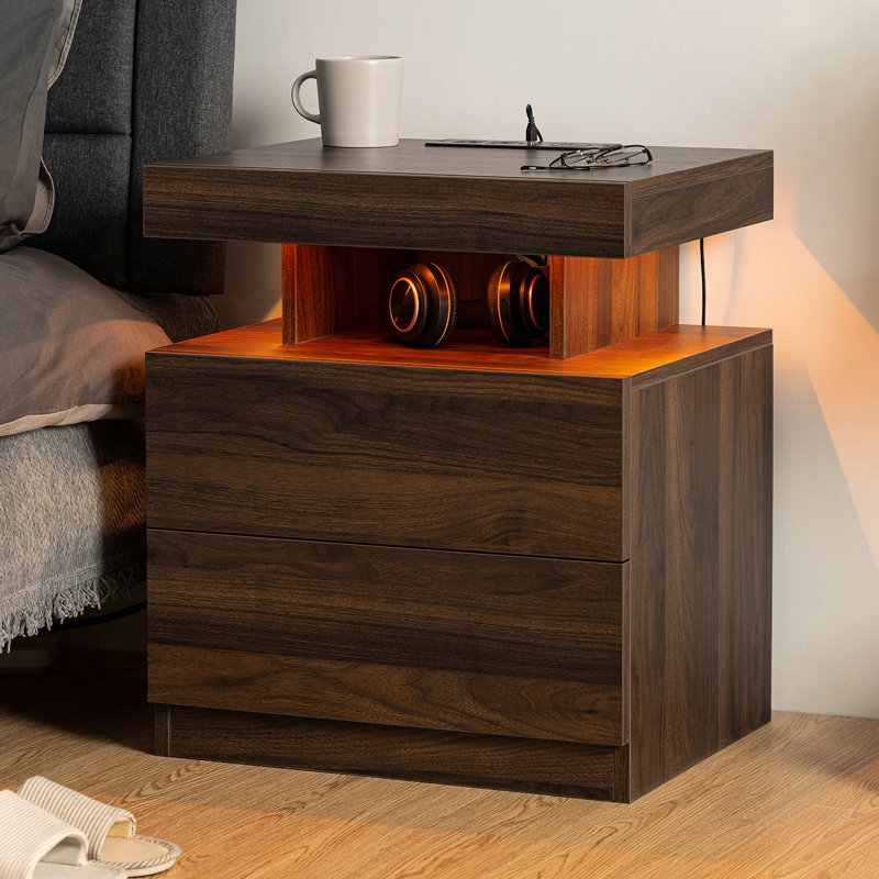 Table de chevet moderne avec station de charge sans fil et lumière DEL (ensemble de 2), Noyer