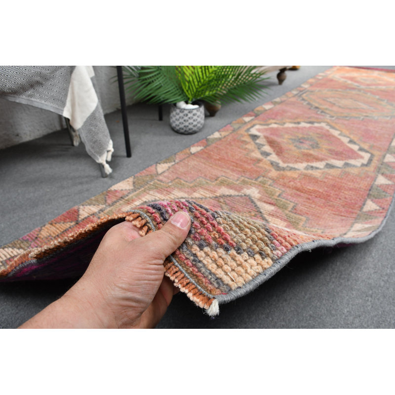Tapis de couloir vintage rétro avec un design traditionnel, parfait pour ajouter une touche classique rose / vert