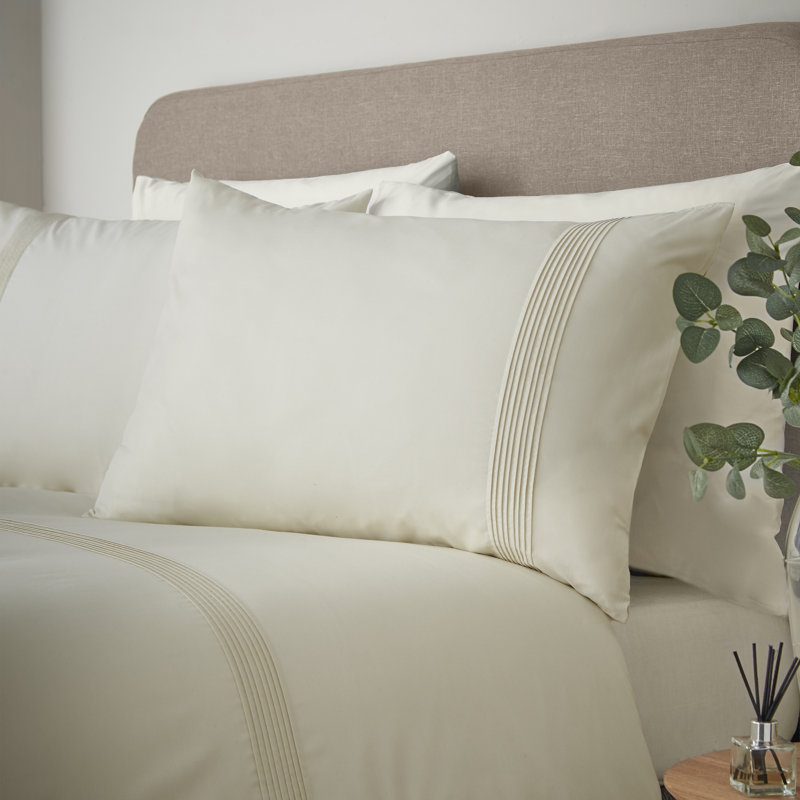 Pintuck Easy Iron Percale Duvet Cover Set, Cream, Super King Bed (260 x 220 cm)