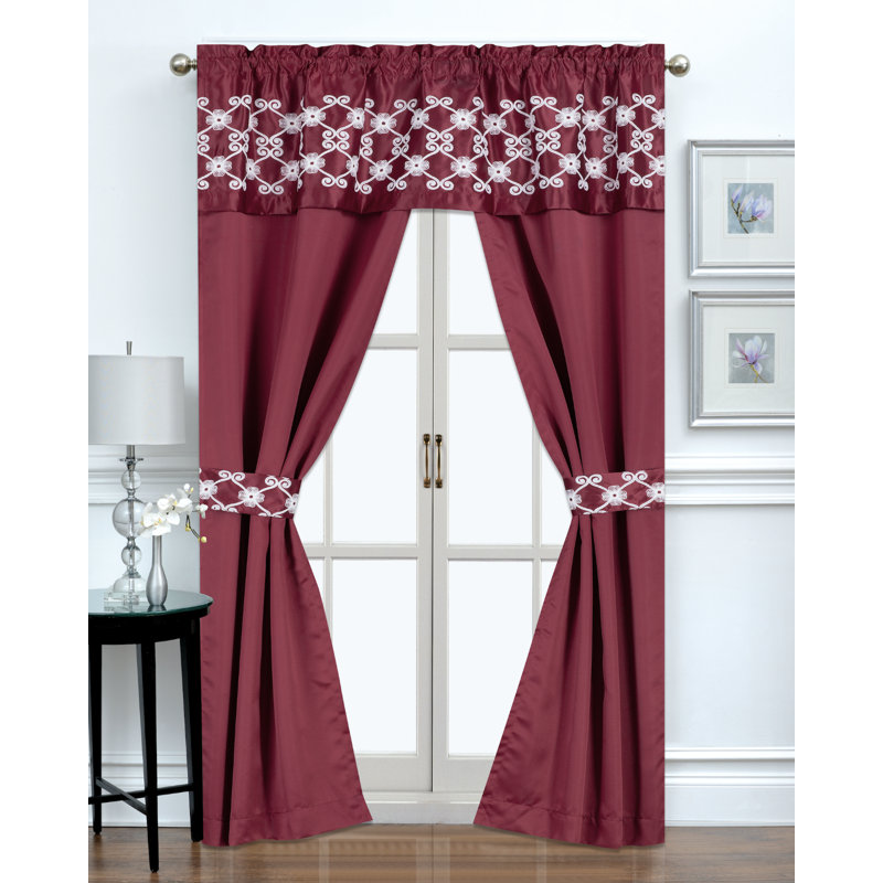 Voelker Blackout Curtain, Burgundy