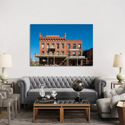 «Old Sacramento Historic Center, Sacramento, California» par Michael Defreitas - photographie sur toile tendue