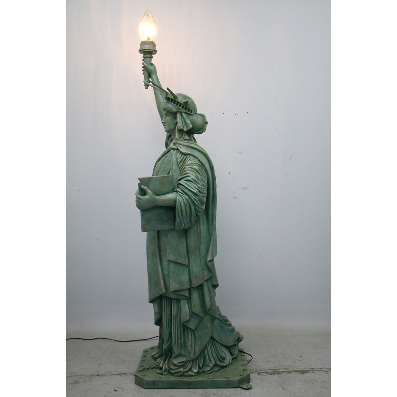 Statue de la Liberté Dragomira 8,75 pi