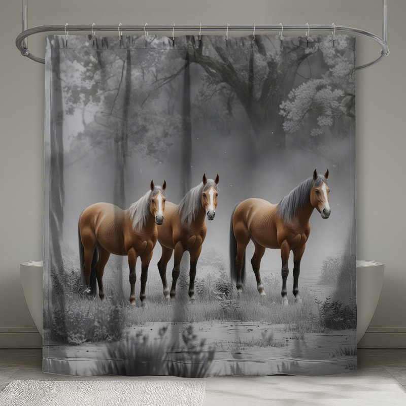 Rideaux de douche Three Horses In Forest, L 70 po x H 93 po