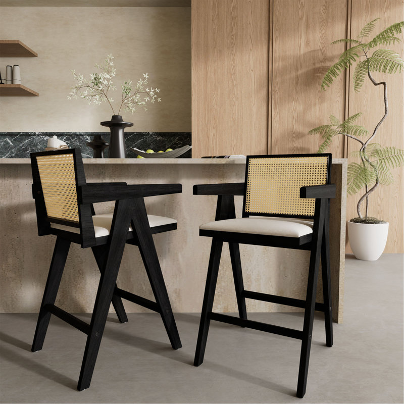 Tabouret de bar moderne avec siège canne, structure en bois massif, Gris crème, Noir