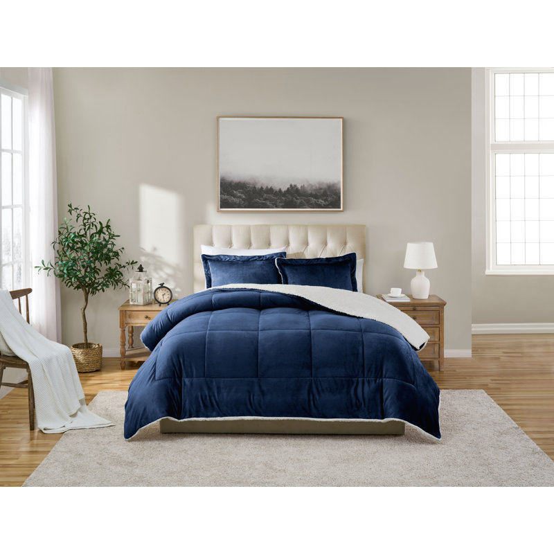 Swift Home Ultra-Plush 3-Piece Reversible Micro-Mink & Sherpa Comforter Set, Soft Warm Lightweight Bedding with Matching Pillow Shams, King, Navy